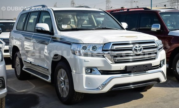 Buy Import Toyota Land Cruiser White Car in Import - Dubai in Conakry Buy Import Toyota Land Cruiser White Car in Import - Dubai in Conakry