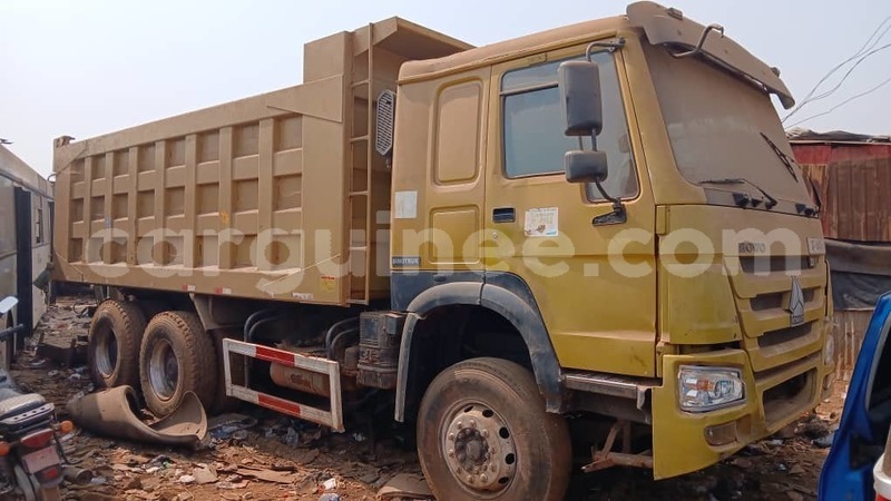 Big with watermark renault g300 conakry conakry 9815