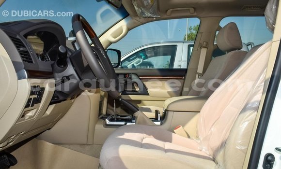 Buy Import Toyota Land Cruiser White Car in Import - Dubai in Conakry Buy Import Toyota Land Cruiser White Car in Import - Dubai in Conakry