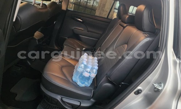 Buy Import Toyota Highlander Other Car in Conakry in Conakry Buy Import Toyota Highlander Other Car in Conakry in Conakry
