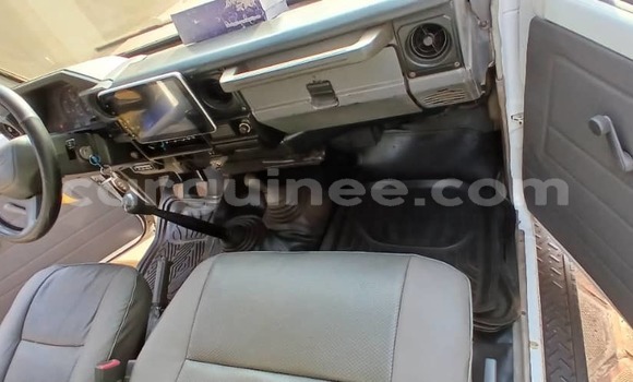 Buy Used Toyota Land Cruiser White Car in Conakry in Conakry Buy Used Toyota Land Cruiser White Car in Conakry in Conakry