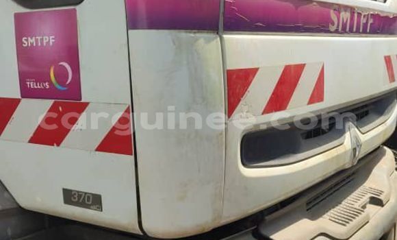 Buy Import Renault Tracer Other Truck in Conakry in Conakry Buy Import Renault Tracer Other Truck in Conakry in Conakry