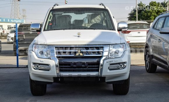 Acheter Import Voiture Mitsubishi Pajero Blanc à Import - Dubai, Conakry Acheter Import Voiture Mitsubishi Pajero Blanc à Import - Dubai, Conakry