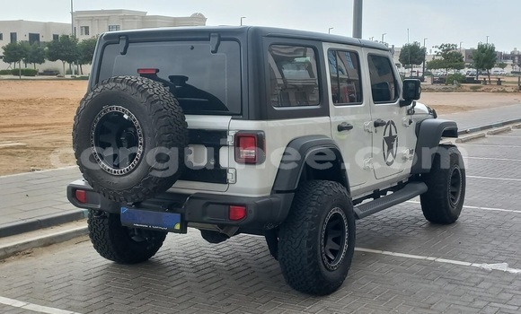 Buy Used Jeep Wrangler White Car in Conakry in Conakry Buy Used Jeep Wrangler White Car in Conakry in Conakry