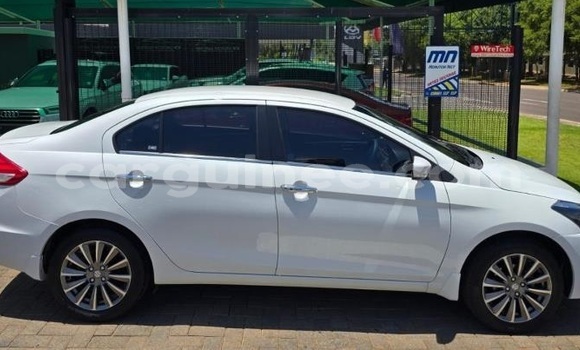 Acheter Occasion Voiture Suzuki Ciaz Blanc à Conakry, Conakry Acheter Occasion Voiture Suzuki Ciaz Blanc à Conakry, Conakry