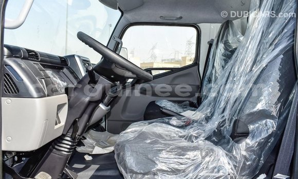 Buy Import Mitsubishi L400 White Truck in Import - Dubai in Conakry Buy Import Mitsubishi L400 White Truck in Import - Dubai in Conakry