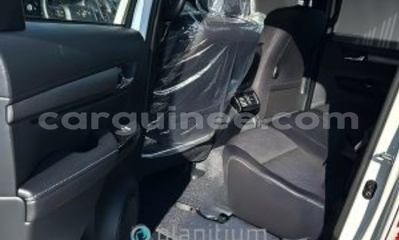 Acheter Occasion Voiture Toyota Hilux Blanc à Import - Dubai, Conakry Acheter Occasion Voiture Toyota Hilux Blanc à Import - Dubai, Conakry