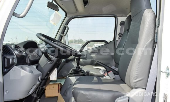 Buy Import Hino 300 Series White Truck in Import - Dubai in Conakry Buy Import Hino 300 Series White Truck in Import - Dubai in Conakry