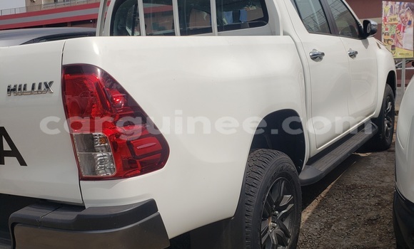 Acheter Neuf Voiture Toyota Hilux Blanc à Conakry, Conakry Acheter Neuf Voiture Toyota Hilux Blanc à Conakry, Conakry