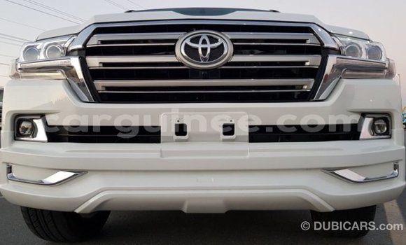 Acheter Import Voiture Toyota Land Cruiser Blanc à Import - Dubai, Conakry Acheter Import Voiture Toyota Land Cruiser Blanc à Import - Dubai, Conakry