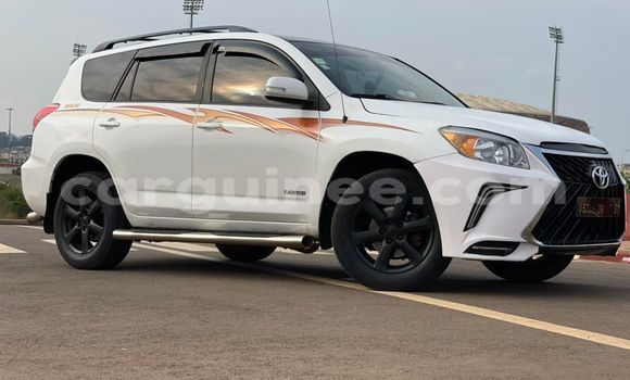 Acheter Occasion Voiture Toyota RAV4 Blanc à Conakry, Conakry Acheter Occasion Voiture Toyota RAV4 Blanc à Conakry, Conakry