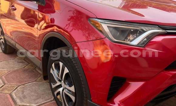 Acheter Occasion Voiture Toyota RAV4 Rouge à Conakry, Conakry Acheter Occasion Voiture Toyota RAV4 Rouge à Conakry, Conakry