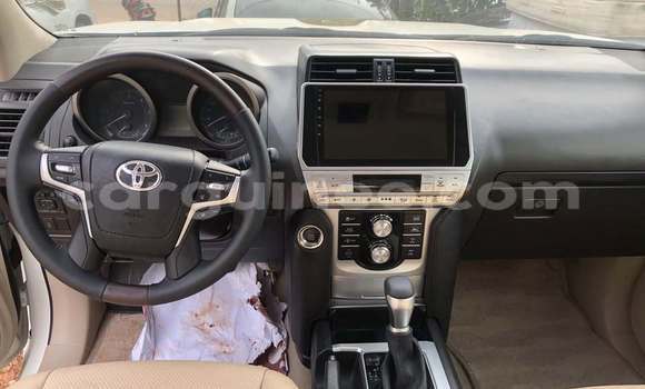 Acheter Occasion Voiture Toyota Land Cruiser Prado Blanc à Conakry, Conakry Acheter Occasion Voiture Toyota Land Cruiser Prado Blanc à Conakry, Conakry