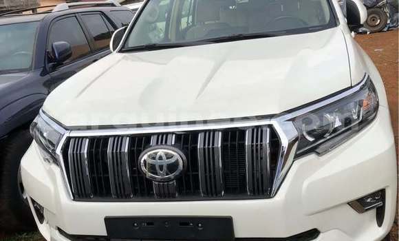 Acheter Occasion Voiture Toyota Land Cruiser Prado Blanc à Conakry, Conakry Acheter Occasion Voiture Toyota Land Cruiser Prado Blanc à Conakry, Conakry
