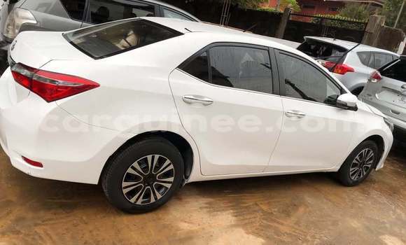 Acheter Occasion Voiture Toyota Fortuner Blanc à Conakry, Conakry Acheter Occasion Voiture Toyota Fortuner Blanc à Conakry, Conakry