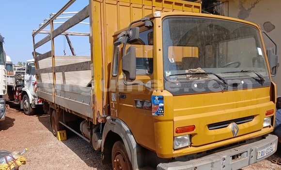 Buy Used Renault Master Other Truck in Conakry in Conakry