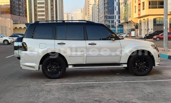 Buy Used Mitsubishi Pajero White Car in Conakry in Conakry Buy Used Mitsubishi Pajero White Car in Conakry in Conakry