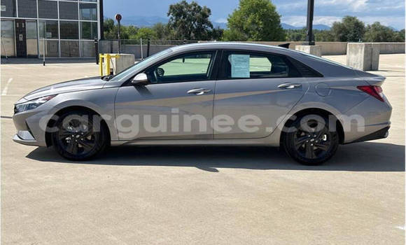 Buy Used Hyundai Elantra Blue Car in Conakry in Conakry Buy Used Hyundai Elantra Blue Car in Conakry in Conakry