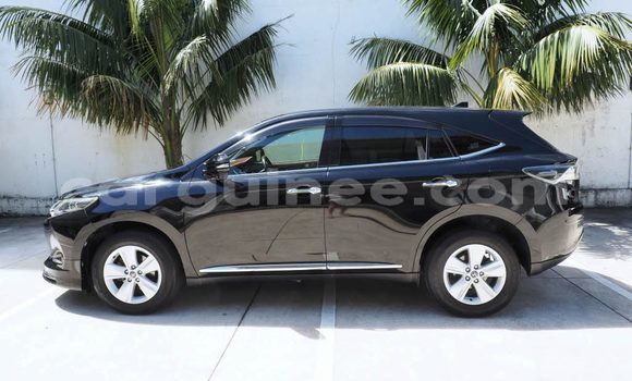 Buy Used Toyota Harrier Black Car in Conakry in Conakry Buy Used Toyota Harrier Black Car in Conakry in Conakry