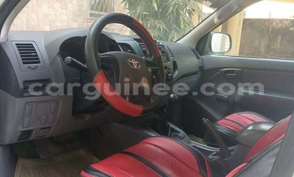 Buy Used Toyota Hilux White Car in Conakry in Conakry Buy Used Toyota Hilux White Car in Conakry in Conakry