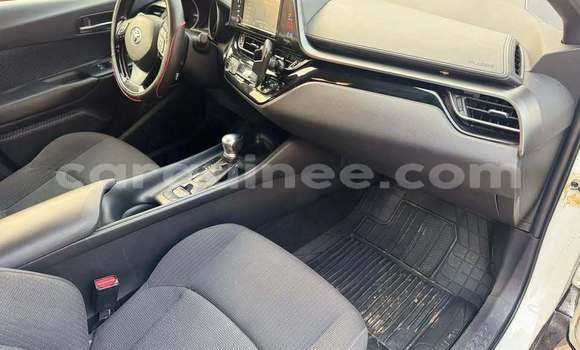 Buy Used Toyota C-HR White Car in Conakry in Conakry Buy Used Toyota C-HR White Car in Conakry in Conakry