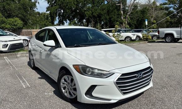 Acheter Occasion Voiture Hyundai Elantra Blanc à Conakry, Conakry Acheter Occasion Voiture Hyundai Elantra Blanc à Conakry, Conakry