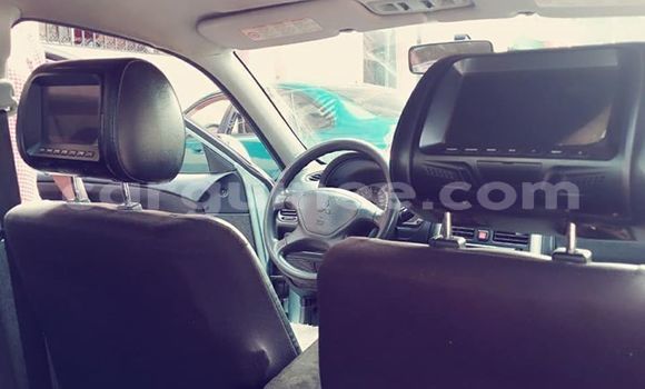 Buy Used Mitsubishi Carisma Silver Car in Conakry in Conakry Buy Used Mitsubishi Carisma Silver Car in Conakry in Conakry