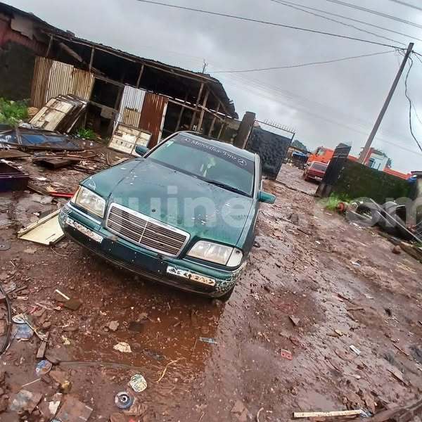 Big with watermark mercedes viano conakry conakry 10381