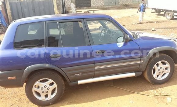Acheter Occasion Voiture Toyota RAV4 Bleu à Conakry, Conakry Acheter Occasion Voiture Toyota RAV4 Bleu à Conakry, Conakry
