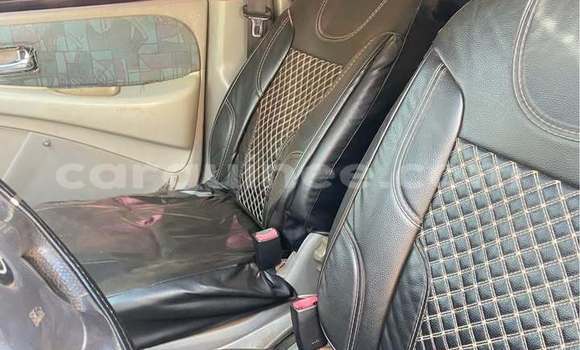 Acheter Occasion Voiture Nissan Tino Gris à Conakry, Conakry Acheter Occasion Voiture Nissan Tino Gris à Conakry, Conakry