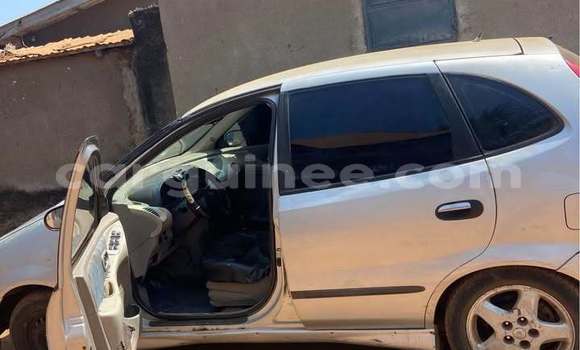 Acheter Occasion Voiture Nissan Tino Gris à Conakry, Conakry Acheter Occasion Voiture Nissan Tino Gris à Conakry, Conakry