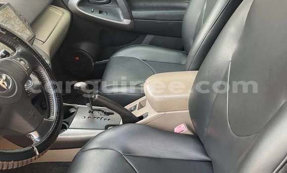 Acheter Occasion Voiture Toyota RAV4 Gris à Conakry, Conakry Acheter Occasion Voiture Toyota RAV4 Gris à Conakry, Conakry
