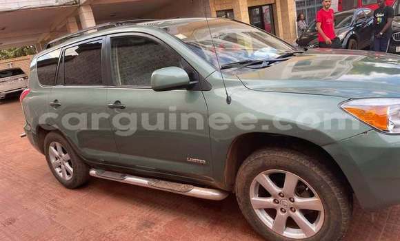 Acheter Occasion Voiture Toyota RAV4 Gris à Conakry, Conakry Acheter Occasion Voiture Toyota RAV4 Gris à Conakry, Conakry