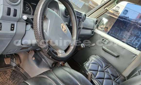 Acheter Occasion Voiture Toyota Land Cruiser Blanc à Conakry, Conakry Acheter Occasion Voiture Toyota Land Cruiser Blanc à Conakry, Conakry