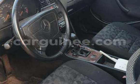 Acheter Occasion Voiture Mercedes-Benz 270D Noir à Conakry, Conakry Acheter Occasion Voiture Mercedes-Benz 270D Noir à Conakry, Conakry