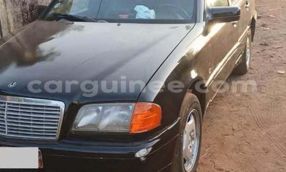 Acheter Occasion Voiture Mercedes-Benz 270D Noir à Conakry, Conakry Acheter Occasion Voiture Mercedes-Benz 270D Noir à Conakry, Conakry