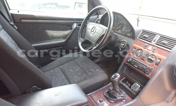 Acheter Occasion Voiture Mercedes-Benz C–Class Noir à Conakry, Conakry Acheter Occasion Voiture Mercedes-Benz C–Class Noir à Conakry, Conakry