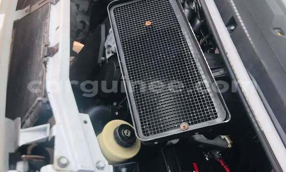 Acheter Occasion Voiture Renault Trafic Blanc à Conakry, Conakry Acheter Occasion Voiture Renault Trafic Blanc à Conakry, Conakry