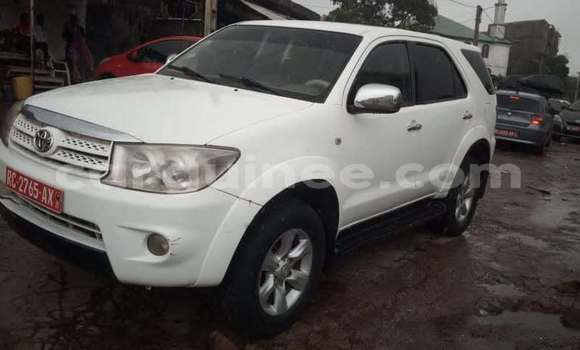 Buy Used Toyota Fortuner White Car in Conakry in Conakry Buy Used Toyota Fortuner White Car in Conakry in Conakry