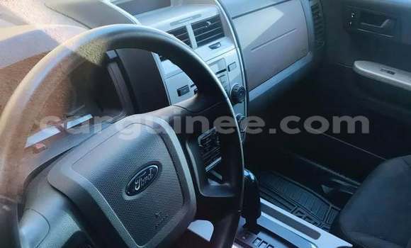 Acheter Occasion Voiture Ford Escape Blanc à Conakry, Conakry Acheter Occasion Voiture Ford Escape Blanc à Conakry, Conakry