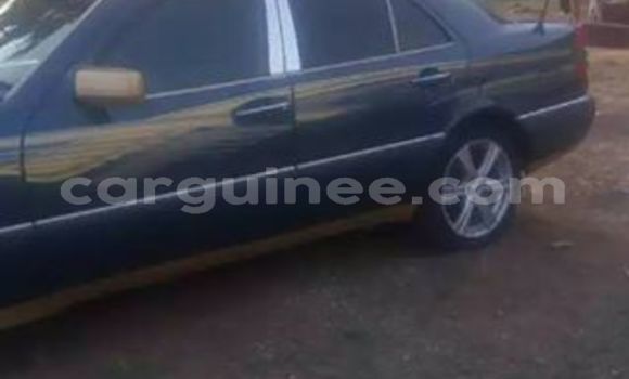 Acheter Occasion Voiture Mercedes-Benz C-klasse Noir à Conakry, Conakry Acheter Occasion Voiture Mercedes-Benz C-klasse Noir à Conakry, Conakry