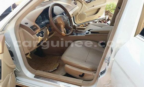 Acheter Occasion Voiture Mercedes-Benz C-klasse Blanc à Conakry, Conakry Acheter Occasion Voiture Mercedes-Benz C-klasse Blanc à Conakry, Conakry