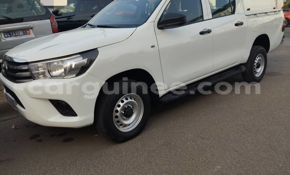 Acheter Occasion Voiture Toyota Hilux Blanc à Boké, Boké