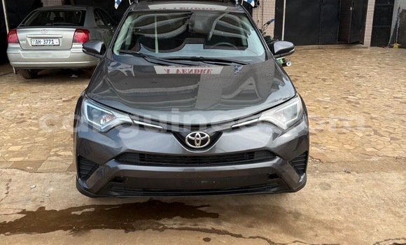 Acheter Occasion Voiture Toyota RAV4 Gris à Conakry, Conakry