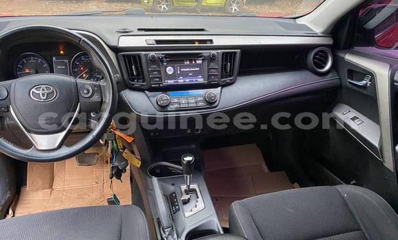 Acheter Occasion Voiture Toyota RAV4 Rouge à Conakry, Conakry Acheter Occasion Voiture Toyota RAV4 Rouge à Conakry, Conakry