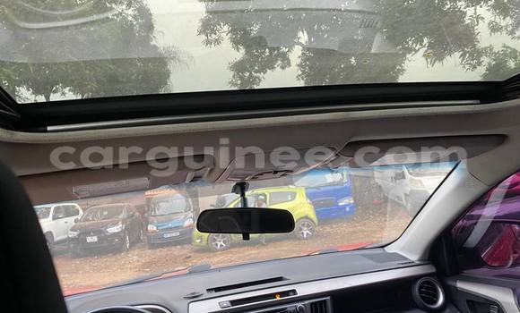 Acheter Occasion Voiture Toyota RAV4 Rouge à Conakry, Conakry Acheter Occasion Voiture Toyota RAV4 Rouge à Conakry, Conakry