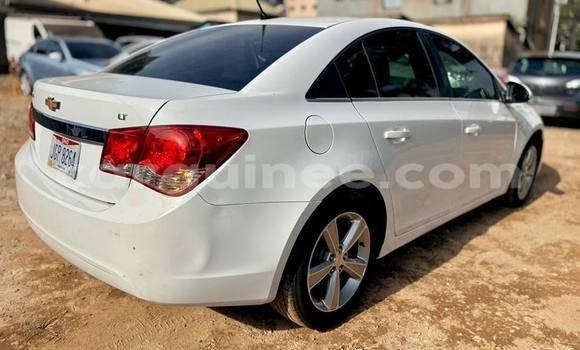 Acheter Occasion Voiture Chevrolet Cruze Blanc à Conakry, Conakry Acheter Occasion Voiture Chevrolet Cruze Blanc à Conakry, Conakry