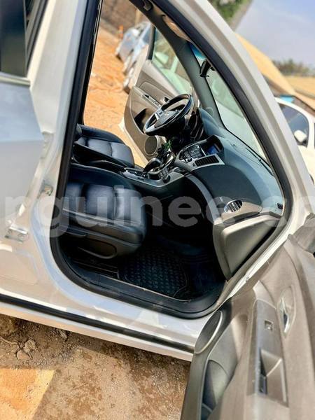 Big with watermark chevrolet cruze conakry conakry 10620
