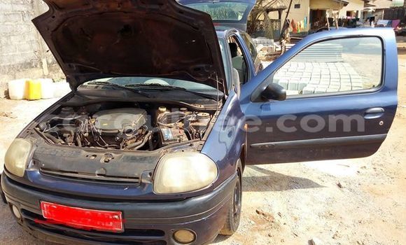 Buy Used Renault Clio Blue Car in Conakry in Conakry Buy Used Renault Clio Blue Car in Conakry in Conakry