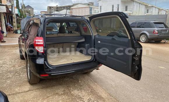 Acheter Occasion Voiture Toyota RAV4 Noir à Conakry, Conakry Acheter Occasion Voiture Toyota RAV4 Noir à Conakry, Conakry